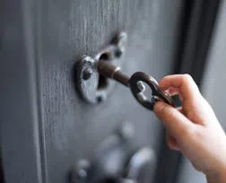 City Locksmith Store Trenton, NJ 609-402-9434 - 14-Unlock-Door